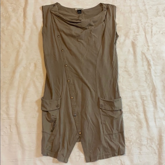 Sleeveless dress - Picture 1 of 2